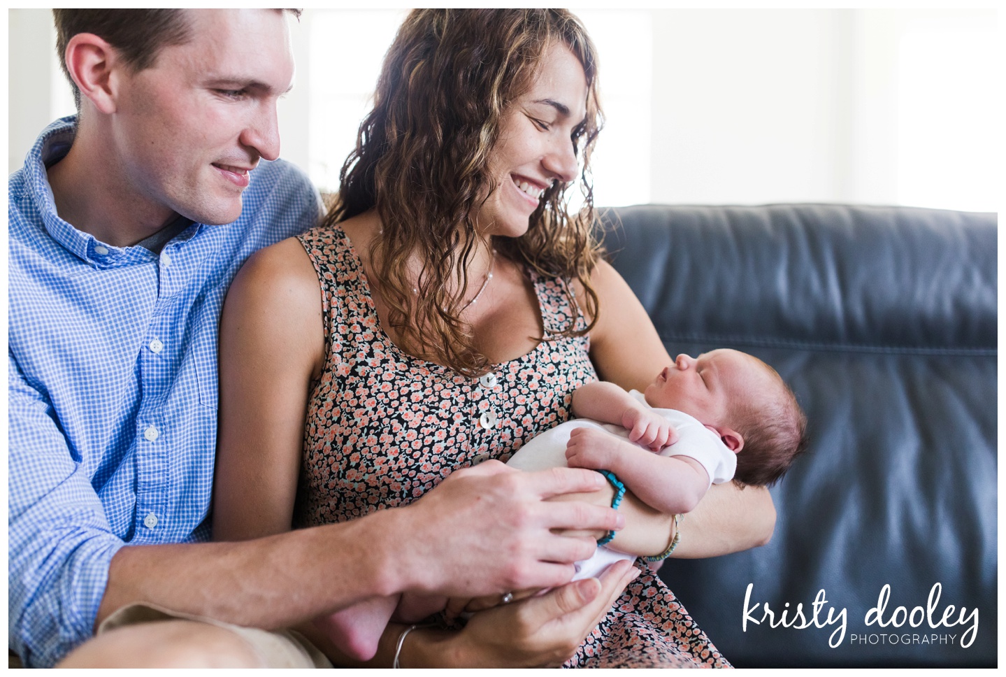 family photoshoot with newborn