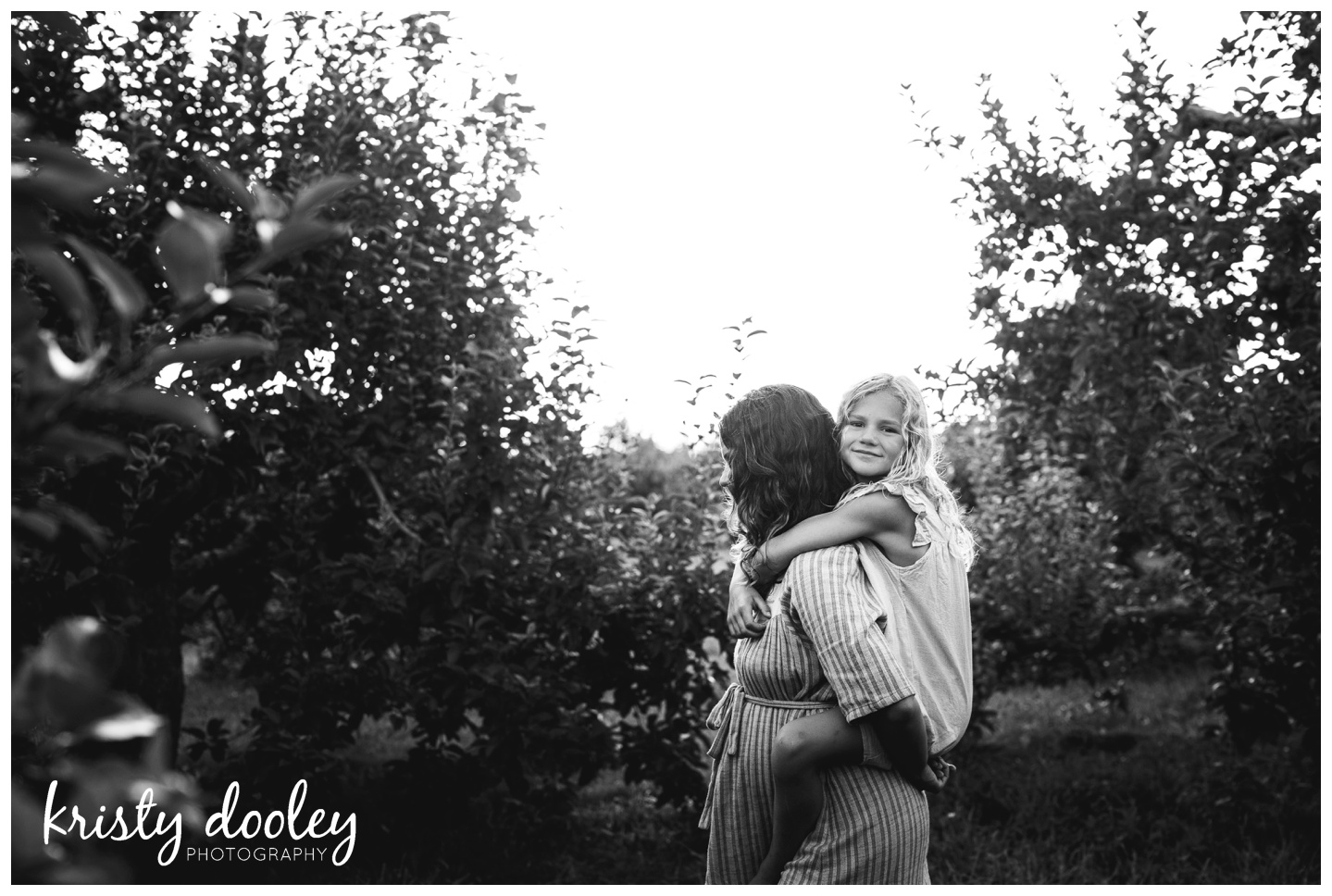 mother daughter black and white photography